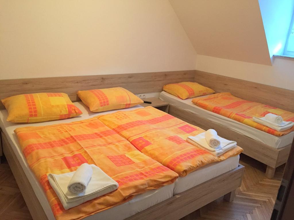 Apartmaji In Sobe Tina 克拉尼斯卡戈拉 外观 照片