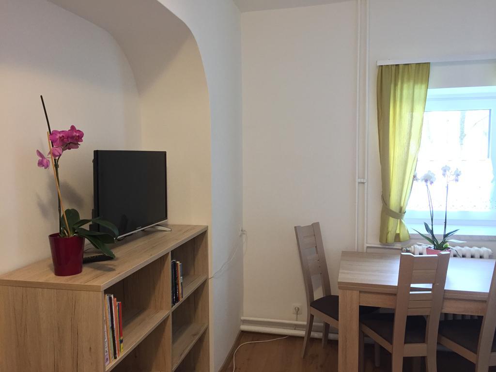 Apartmaji In Sobe Tina 克拉尼斯卡戈拉 外观 照片